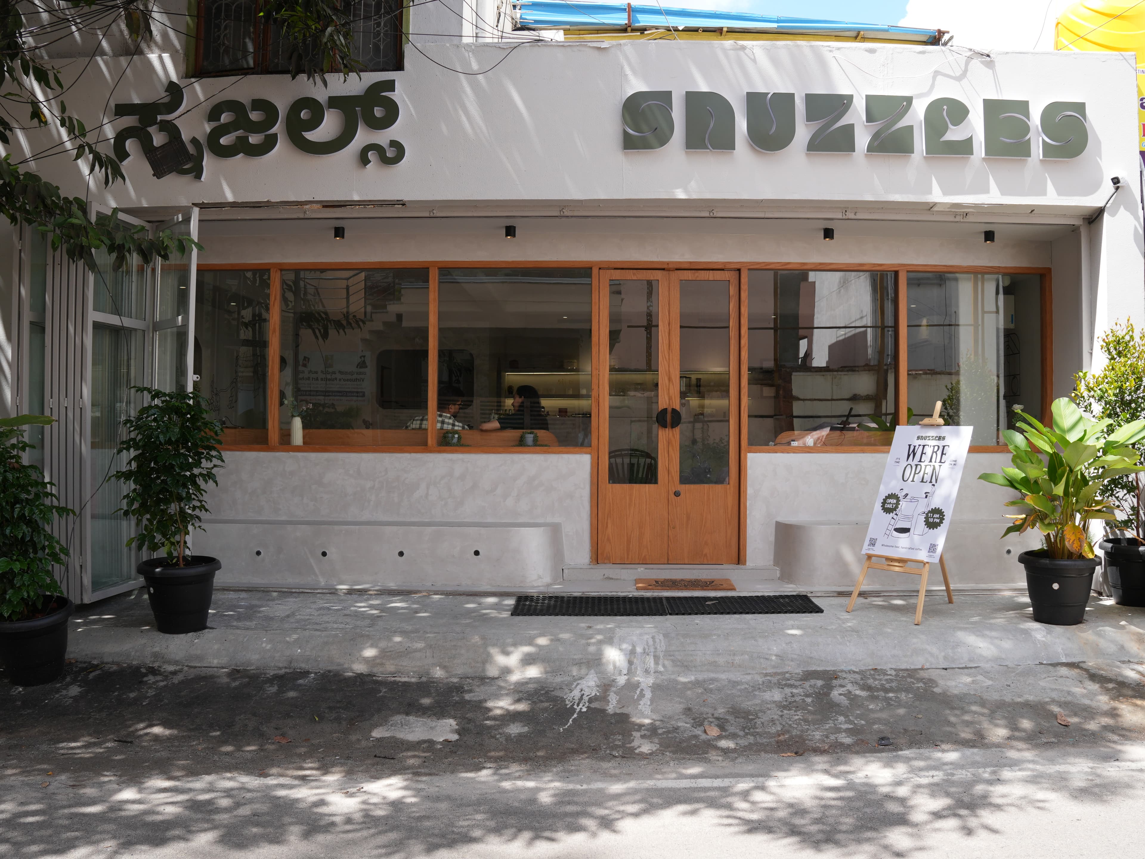 Warm entrance at Snuzzles Cafe